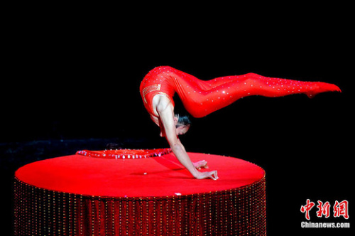 "文化中国·四海同春"洛杉矶上演中华绝技(组图)(7)