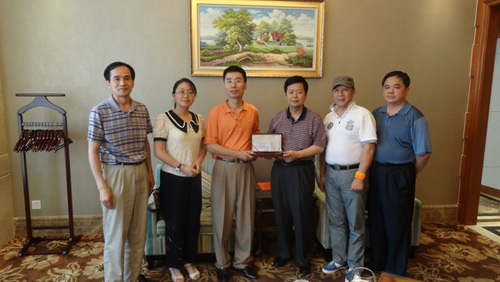 �������ݽ���ͬ�����ʸ�����Ͷ�ʿ���