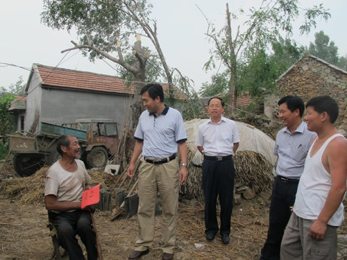 山东日照市侨联及时到包联村指导抗灾救灾
