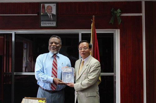 ���Ļ��й����ĺ�ͬ��������С��ݻ����������