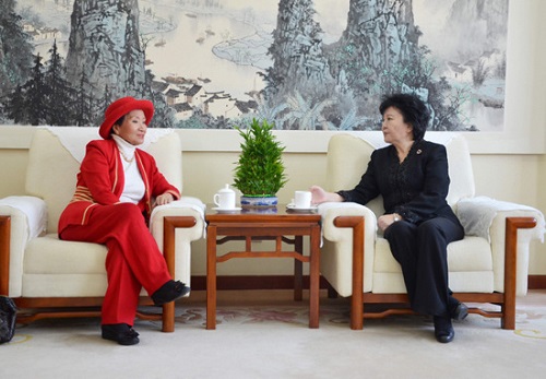 ��Ԯƽ���������λ����Ů�г������������Ѻ�