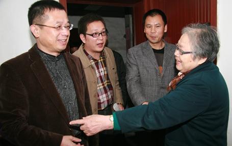 ����ʡ�������Ȱ����������չ��ů�Ⱦ����ж���