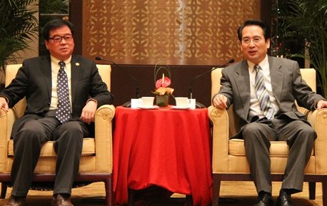 谭天星会见全国政协海外列席侨胞回国考察团