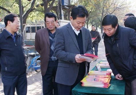 安徽马鞍山侨联街头开展侨法宣传获市政府肯定