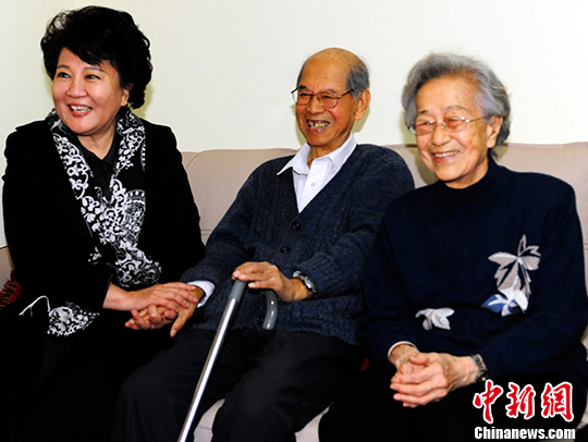 �ذ�������ů�ж���Ļ��Ԯƽ�߷��׶��Ƚ����