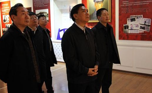国家发改委调研组到黑河旅俄华侨纪念馆参观
