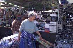 99052403a.jpg (20062 bytes)