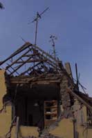 99052602.jpg (10613 bytes)