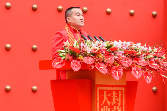 以及中共泸州市委常委,市人民政府副市长刘春,泸州老窖股
